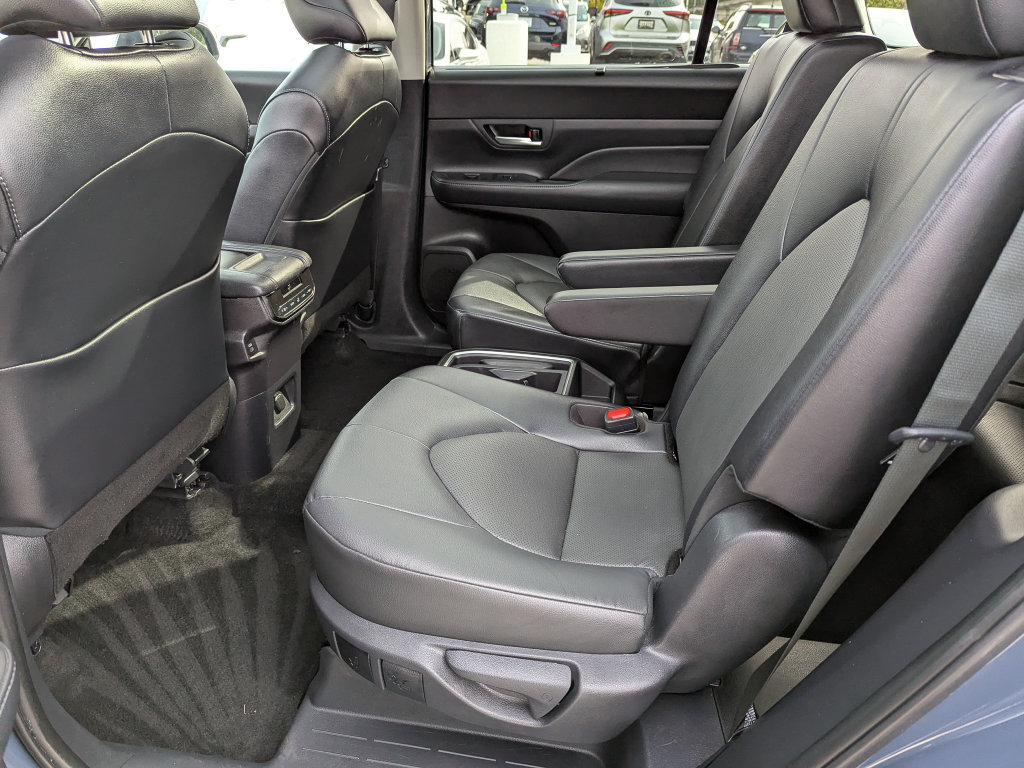 Certified 2025 Toyota Grand Highlander AWD image 44