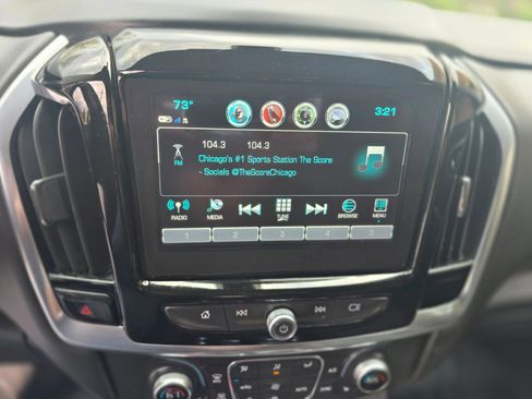 Used 2019 Chevrolet Traverse LT FWD image 27