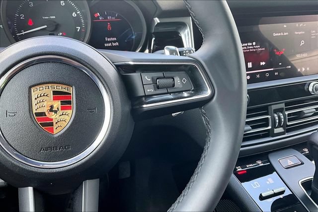 Used 2025 Porsche Macan AWD/4WD image 10