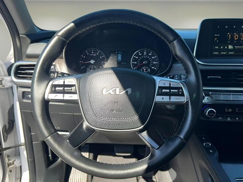 Used 2022 Kia Telluride EX w/ Towing Package image 15