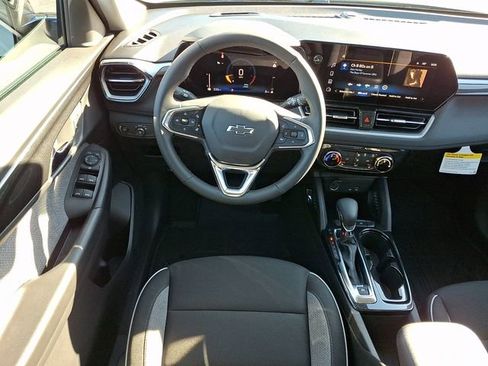 New 2026 Chevrolet TrailBlazer LT w/ Midnight Edition FWD image 8