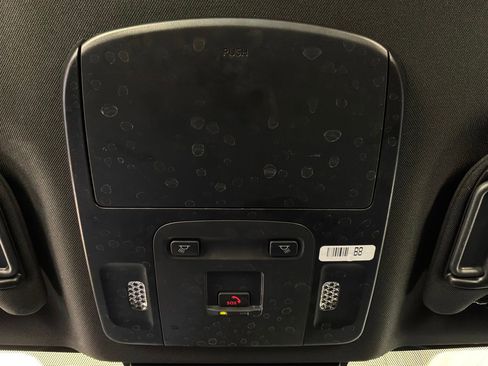 Used 2025 Toyota Camry SE FWD image 17