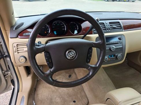 Used 2009 Buick Lucerne CXL FWD image 18