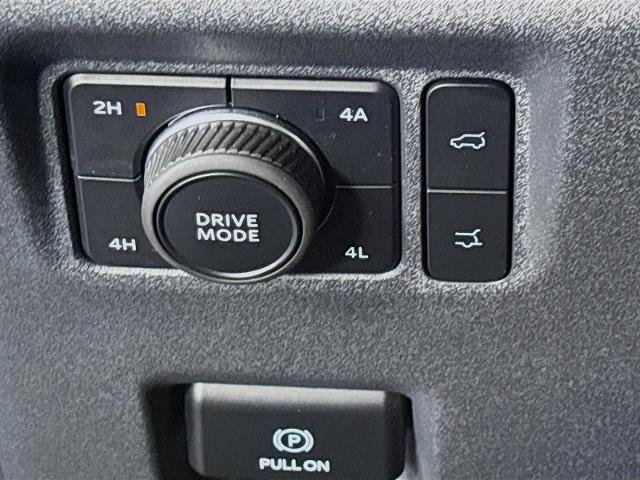 Certified 2025 Ford Expedition Platinum AWD/4WD image 10