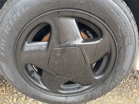 Used 1991 Dodge Daytona IROC image 6