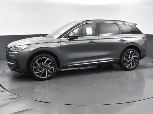 New 2025 Lincoln Corsair Reserve image 3