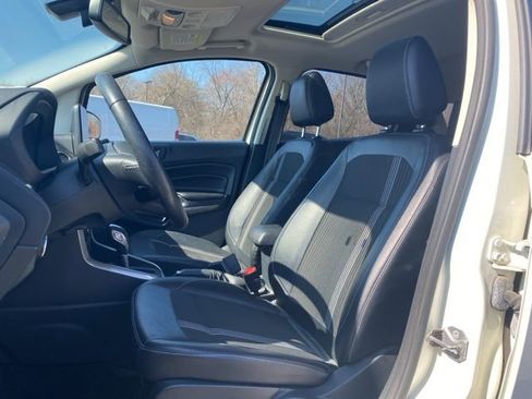 Used 2019 Ford EcoSport SES w/ SES Black Appearance Package image 8