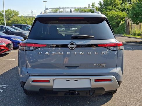 Used 2025 Nissan Pathfinder Platinum AWD/4WD image 5