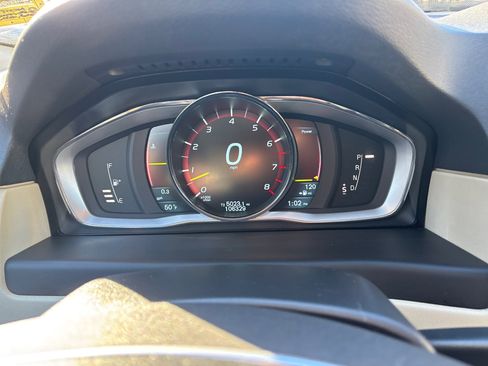 Used 2014 Volvo XC70 T6 image 20