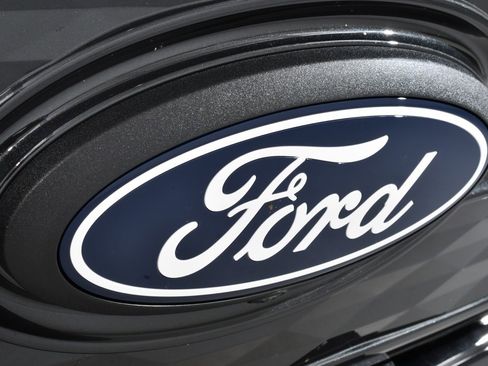 New 2025 Ford F150 Lightning Platinum image 20