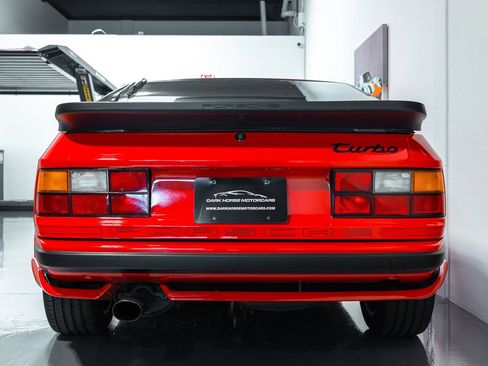Used 1986 Porsche 944 Turbo image 4