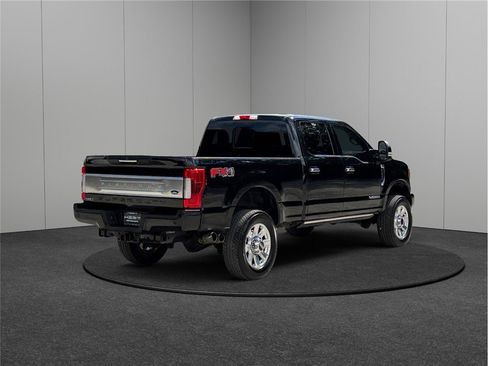 Used 2019 Ford F350 Platinum w/ Platinum Ultimate Package image 9