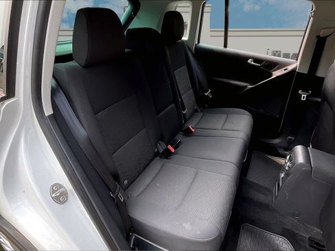 Used 2018 Volkswagen Tiguan Limited AWD/4WD image 23