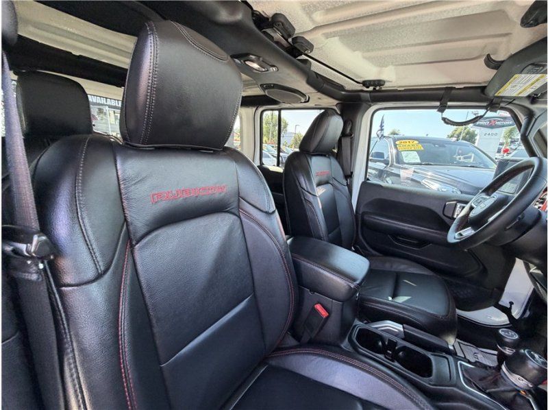 Used 2018 Jeep Wrangler Unlimited Rubicon AWD/4WD image 35