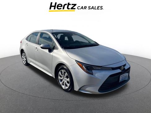 Used 2025 Toyota Corolla LE image 1