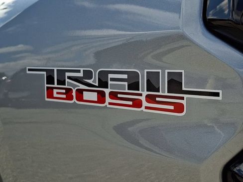 Certified 2024 Chevrolet Colorado Trail Boss w/ Safety Package AWD/4WD image 30