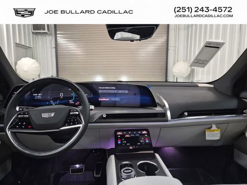 New 2026 Cadillac Vistiq Luxury w/ LPO, Floor Liner Package image 45