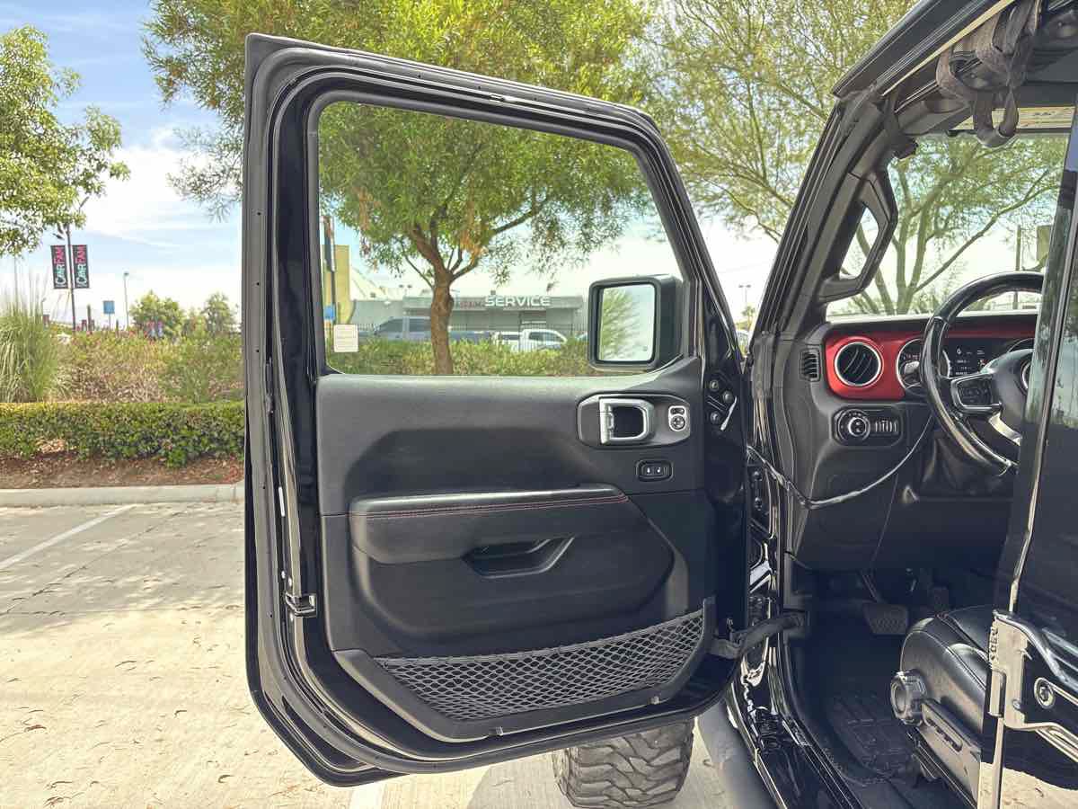 Used 2021 Jeep Gladiator Rubicon AWD/4WD image 23