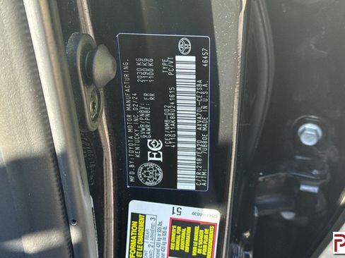 Used 2024 Toyota Camry SE FWD image 33