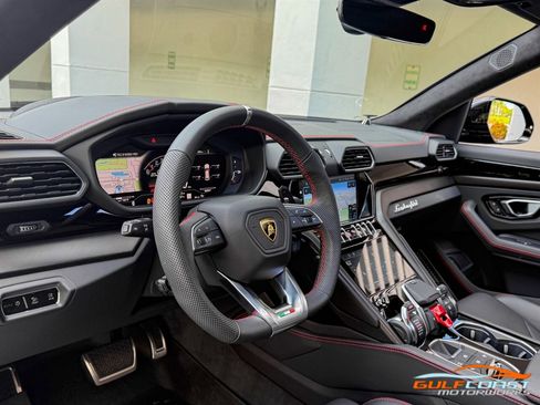 Used 2024 Lamborghini Urus S image 11