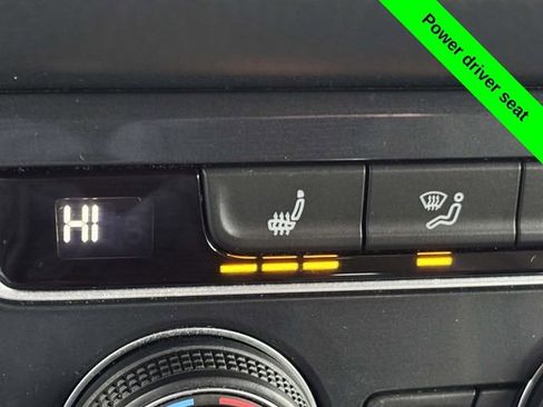 Used 2020 Volkswagen Tiguan SE image 17