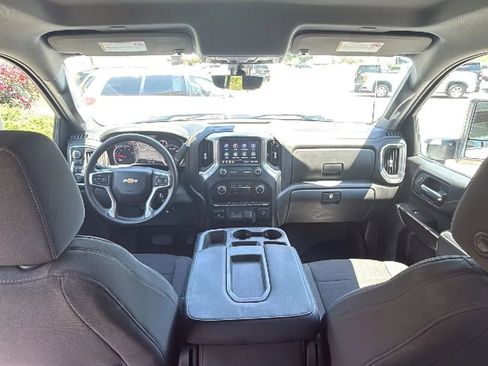 Used 2021 Chevrolet Silverado 3500 LT AWD/4WD image 25