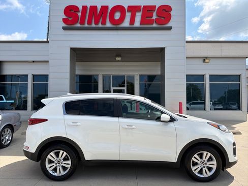 Used 2017 Kia Sportage LX w/ LX Popular Package FWD image 1
