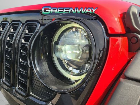 Used 2025 Jeep Wrangler Unlimited Sport AWD/4WD image 5