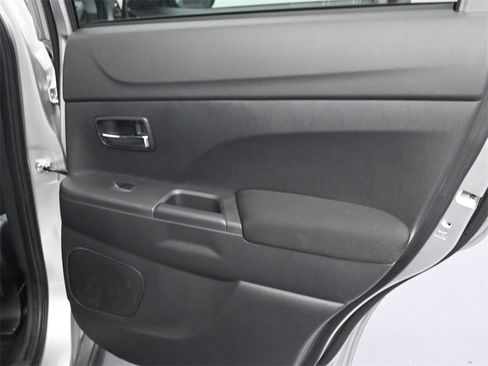 Used 2024 Mitsubishi Outlander Sport ES image 18