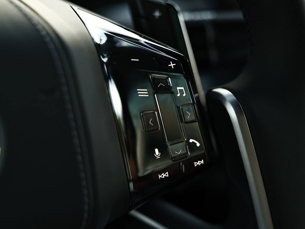 New 2027 BMW 740i w/ Executive Package RWD image 41