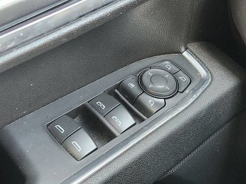 Used 2025 GMC Sierra 1500 SLT RWD image 22