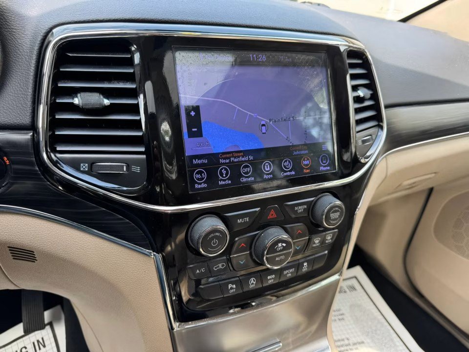 Used 2019 Jeep Grand Cherokee Limited AWD/4WD image 26