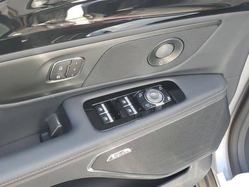 New 2026 Lincoln Nautilus Reserve w/ Jet Appearance Package AWD/4WD image 9