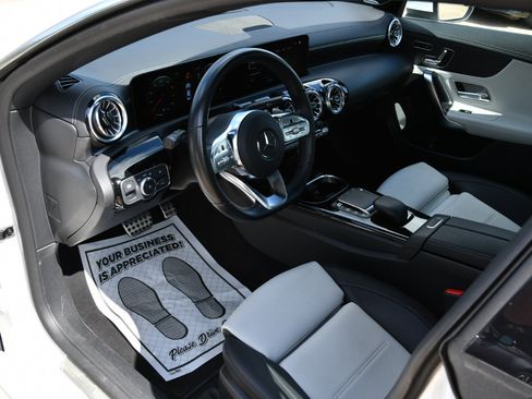 Used 2023 Mercedes-Benz CLA 250 image 30