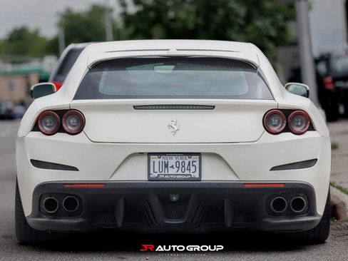 Used 2018 Ferrari GTC4Lusso T RWD image 5