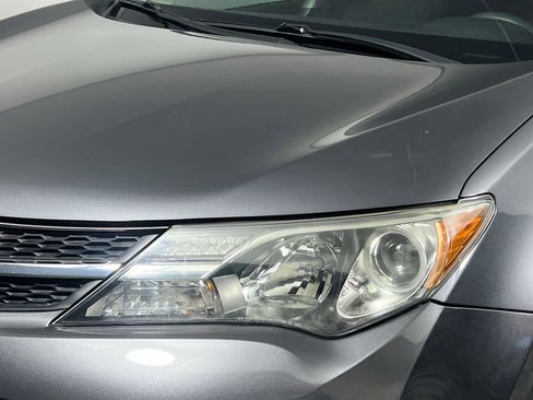 Used 2015 Toyota RAV4 LE image 11