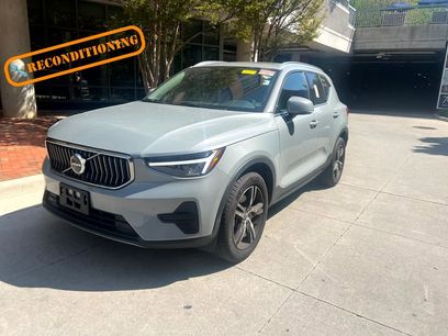 Used 2025 Volvo XC40 B5 Core