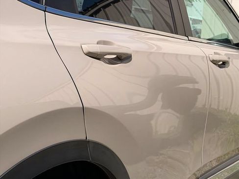 Used 2018 Honda CR-V Touring image 18
