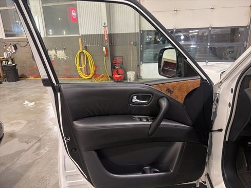Certified 2023 Nissan Armada SL w/ Captain's Chairs Package image 20
