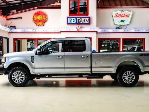 Used 2022 Ford F350 Lariat w/ Lariat Value Package AWD/4WD image 12