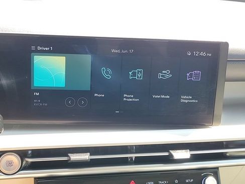 Used 2025 Hyundai Tucson SEL FWD image 11