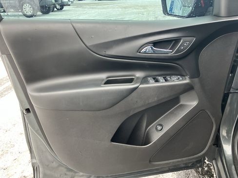 Used 2019 Chevrolet Equinox LT w/ Sun & Navigation Package image 16