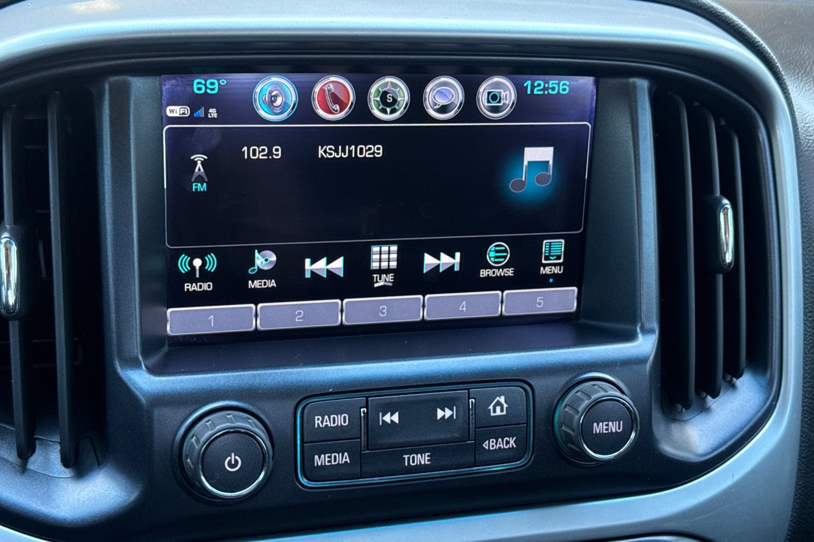 Used 2018 Chevrolet Colorado LT w/ LT Convenience Package AWD/4WD image 24