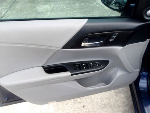 Used 2015 Honda Accord EX-L image 18