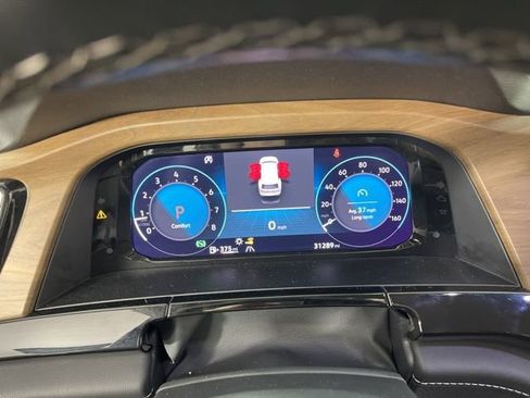 Used 2025 Volkswagen Atlas SE image 23