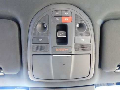 Used 2025 Genesis G70 3.3T Advanced image 23