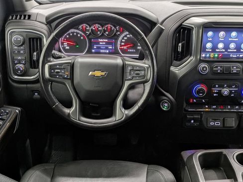 Used 2022 Chevrolet Silverado 1500 LT w/ Convenience Package II AWD/4WD image 8