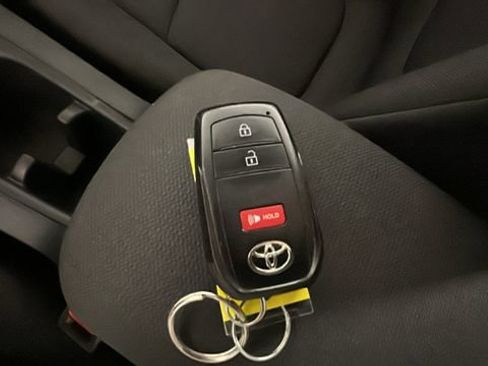 Used 2023 Toyota Corolla Cross LE AWD/4WD image 20