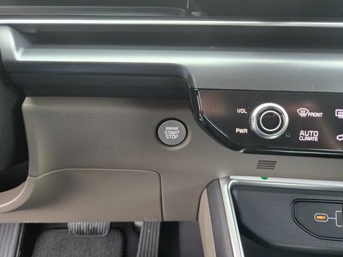 New 2026 Kia Carnival image 16