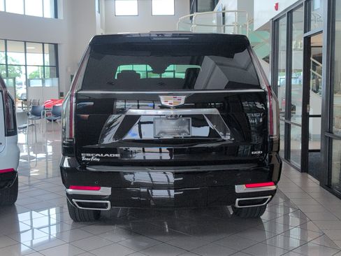 New 2026 Cadillac Escalade ESV Luxury w/ Touring Package RWD image 2
